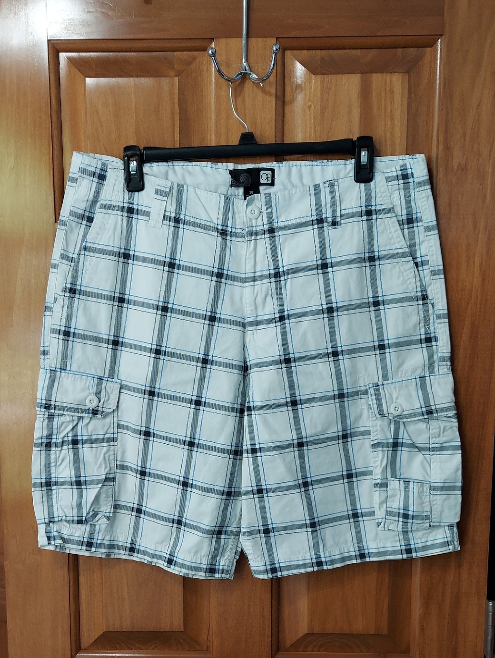 OP Men's Flat Front White, Blue, Black Plaid Cargo Shorts, 6 Pockets, Size 38